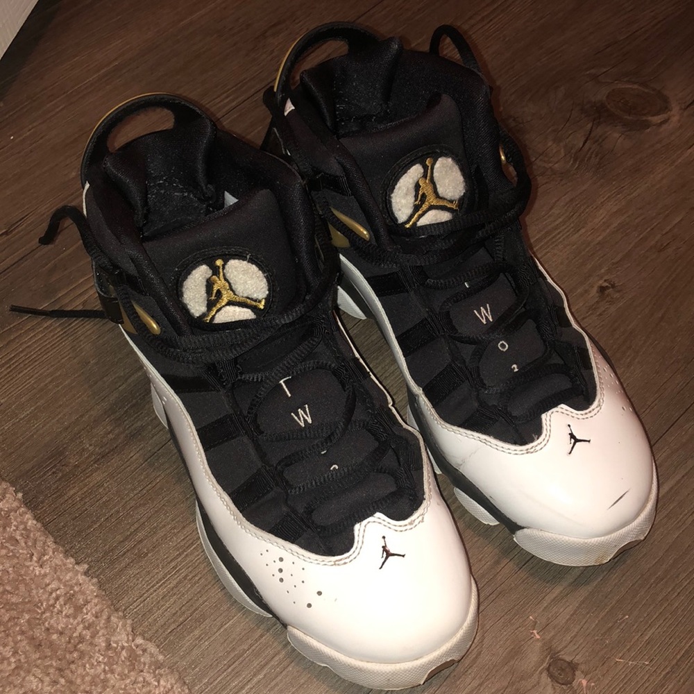 Jordan six rings